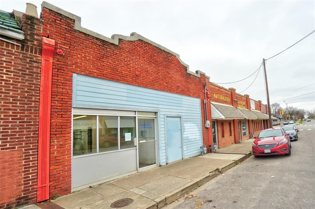 121 N Marlborough Ave, Dallas, TX 75208